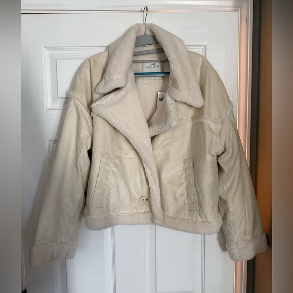 Sherpa-Lined Faux Suede Crop Jacket - Picture 3 of 4